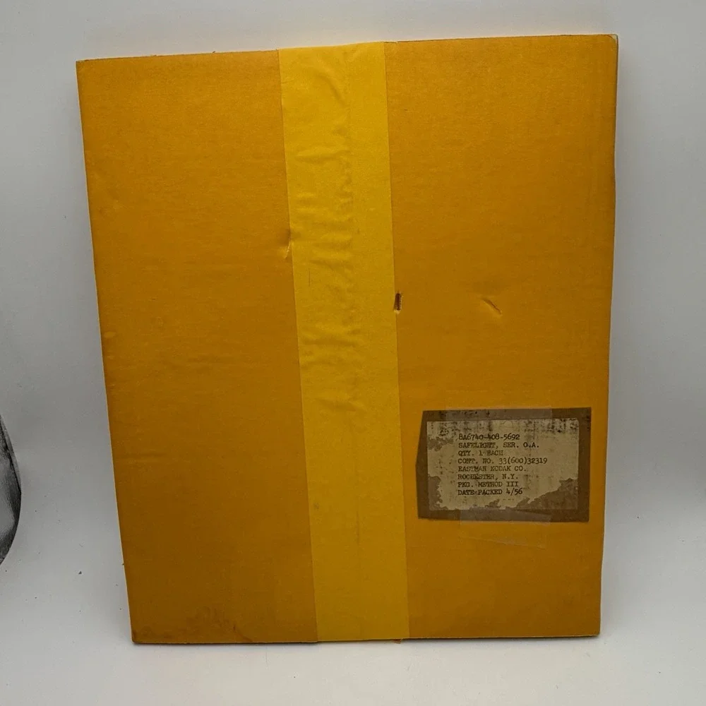 Vtg Kodak Safelight Filter Wratten Series OA 10X12 Glass -‎ FACTORY SEALED